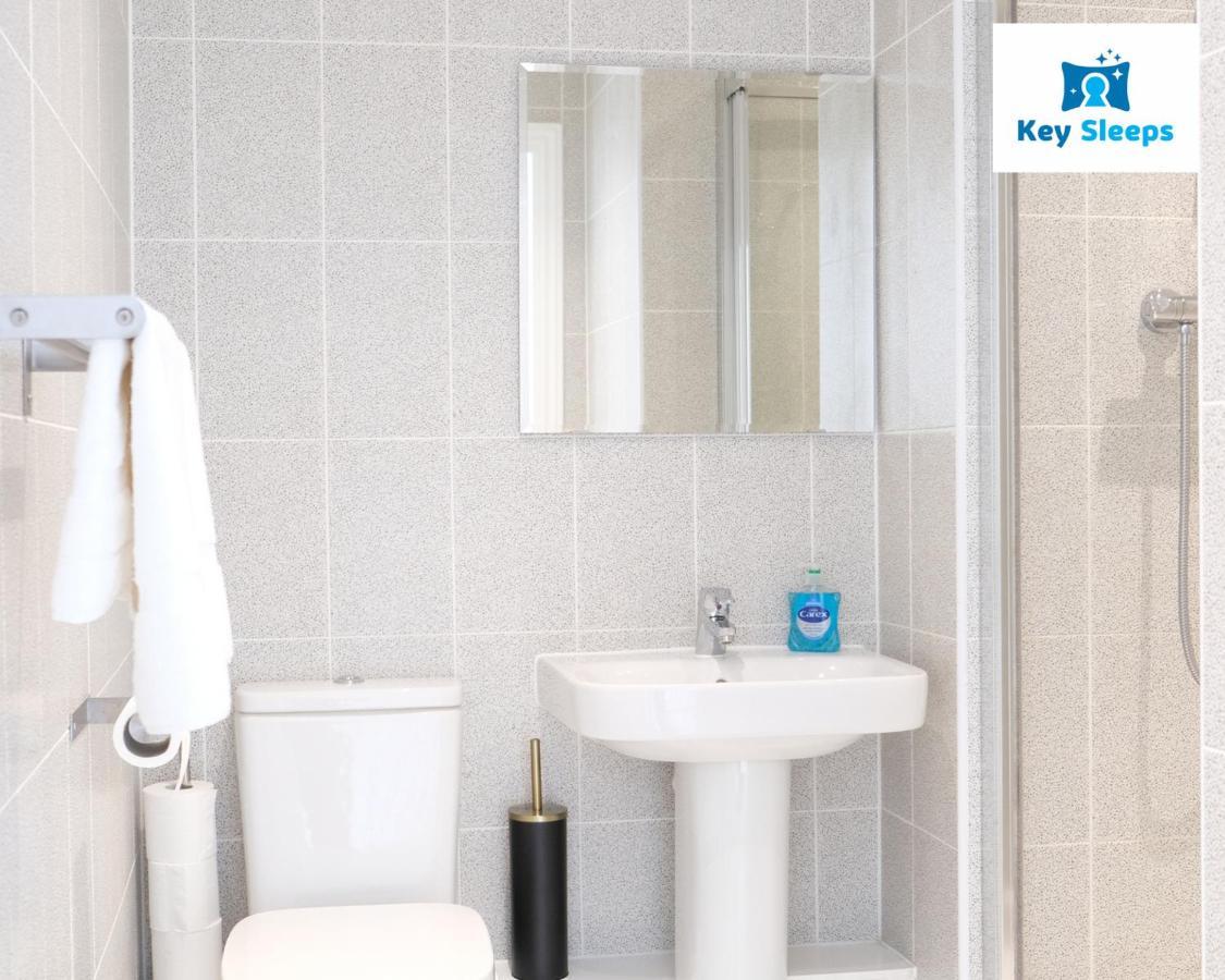 Apartment Four Bedroom House By Keysleeps Short Lets Contractor Campbell Park Location