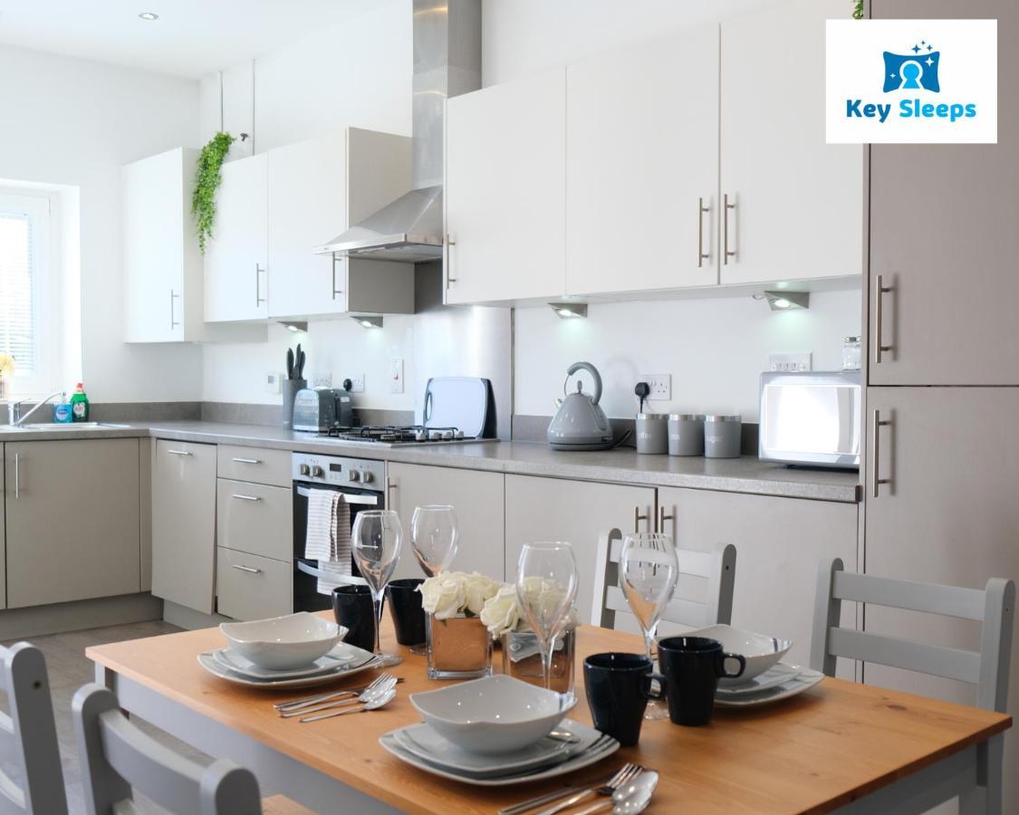 Apartment Four Bedroom House By Keysleeps Short Lets Contractor Campbell Park Location Milton Keynes